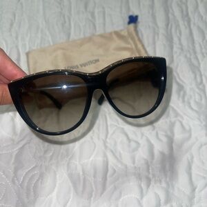 Louis Vuitton La boum canvas
sunglasses (21147E)